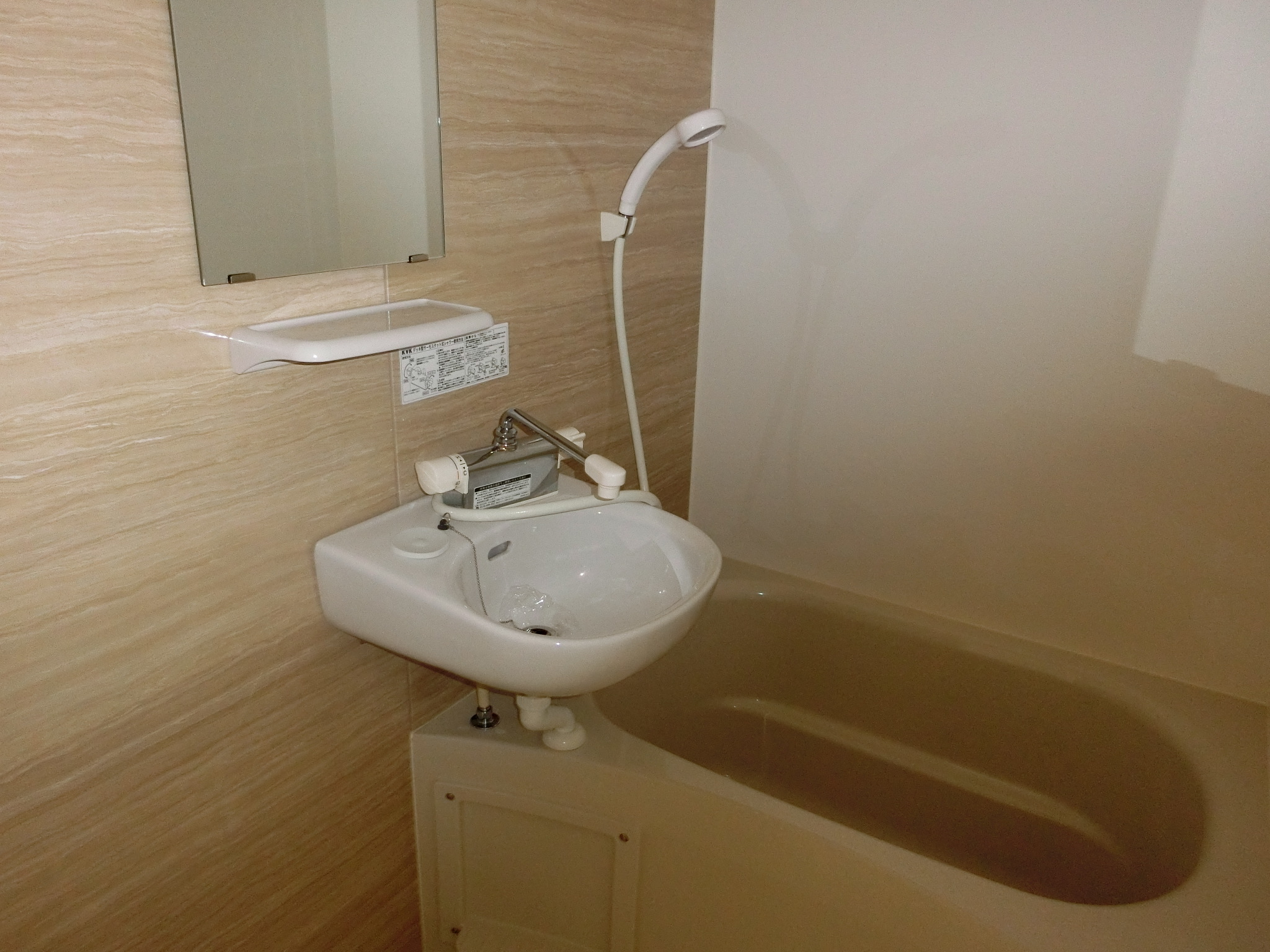 バス・シャワールーム　現況を優先させていただきます。