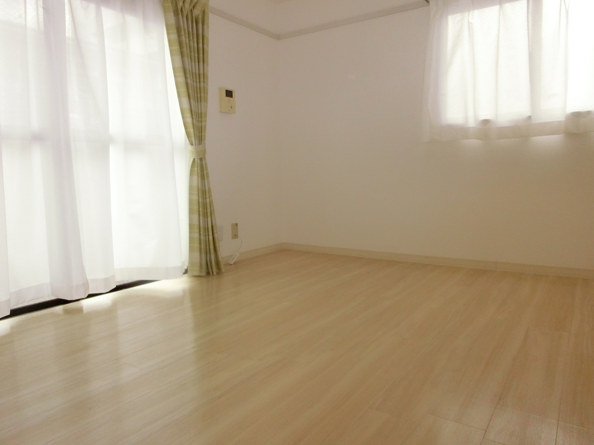 居室・リビング　現況を優先させていただきます。