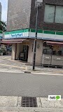 コンビニ　ファミリーマート梅田中津店（コンビニ）まで147m