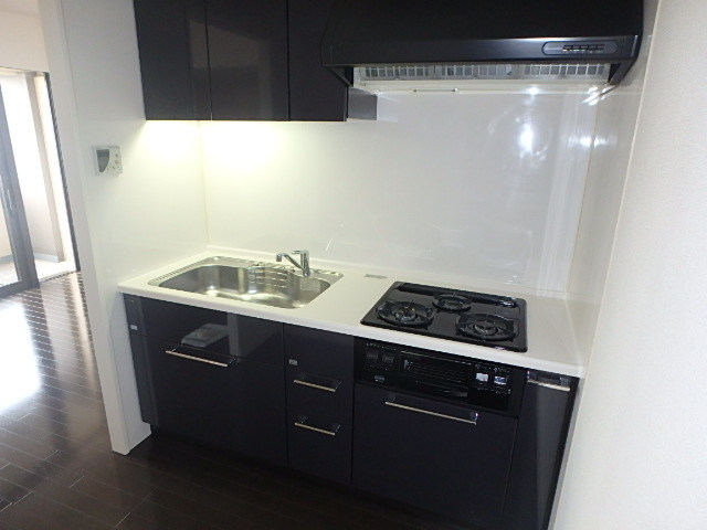 キッチン　写真は同タイプ住居です。