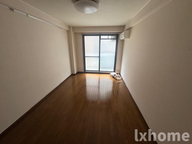 居室・リビング　こちらのリビングで趣味の時間をお楽しみください