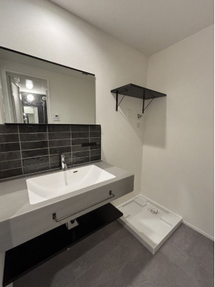 洗面設備　別部屋参考写真です