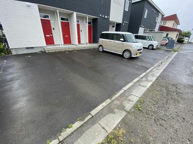 駐車場　駐車場