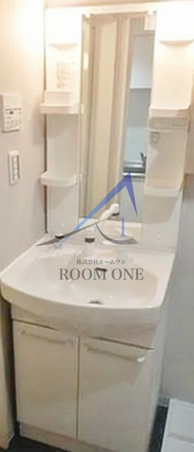 洗面設備　独立洗面台です。