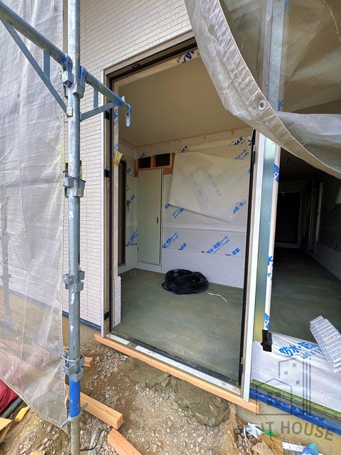 エントランス　外観（建設中）