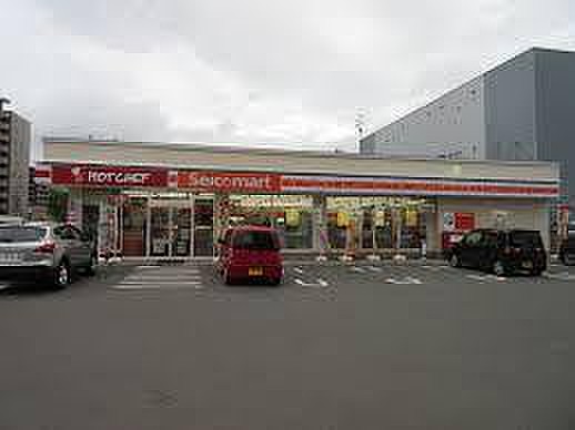 コンビニ　セイコーマート二十四軒3条店（コンビニ）まで228m