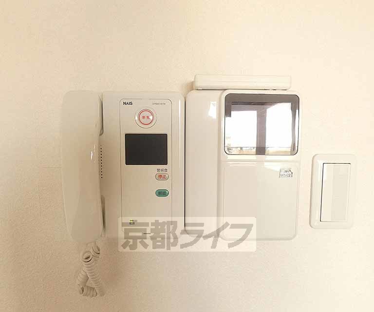 セキュリティ　モニター付きインターフォンで防犯面で安心ですね