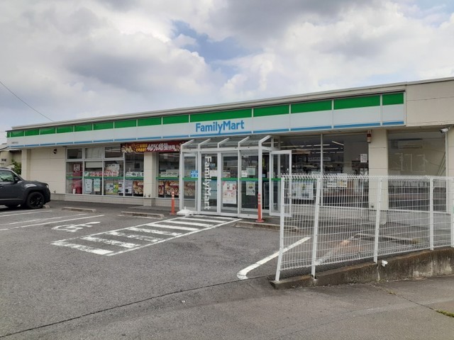 コンビニ　ファミリーマート前橋茂木町店（コンビニ）まで1000m