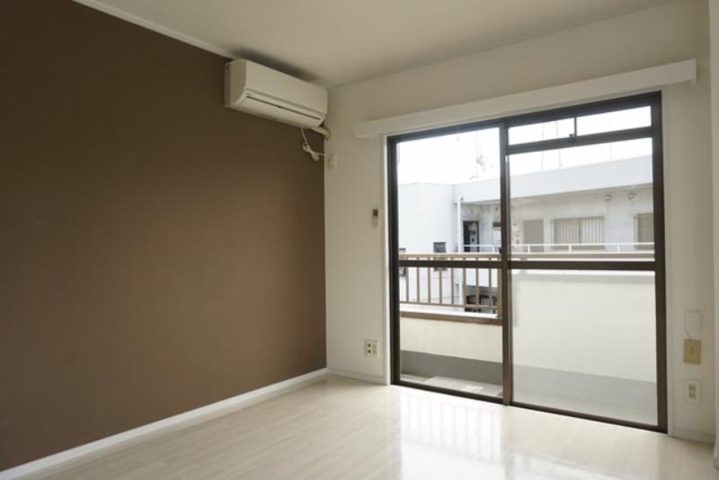 居室・リビング　図面と現状に相違がある場合には現状を優先