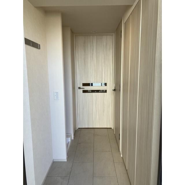 玄関　※別部屋の写真です