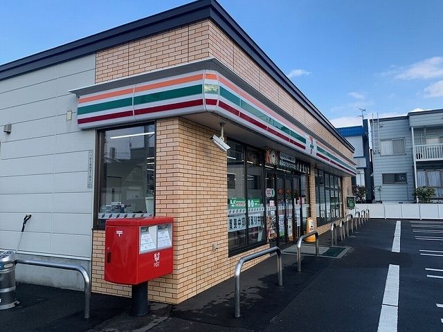 コンビニ　セブンイレブン札幌八軒５条西９（コンビニ）まで300m