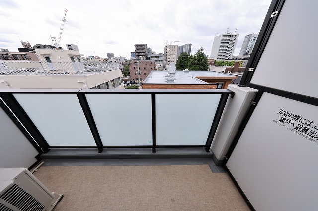 バルコニー　バルコニー