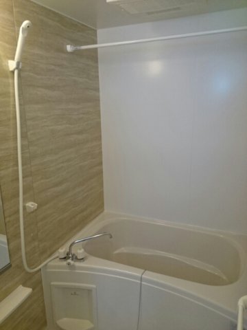 バス・シャワールーム　【ピーズII】お風呂です