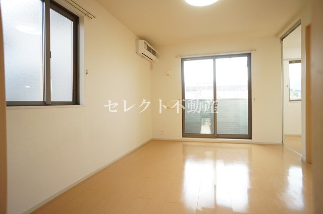 居室・リビング　【ピーズII】使いやすいリビングです