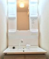 洗面設備　朝の身支度には欠かせない独立洗面化粧台