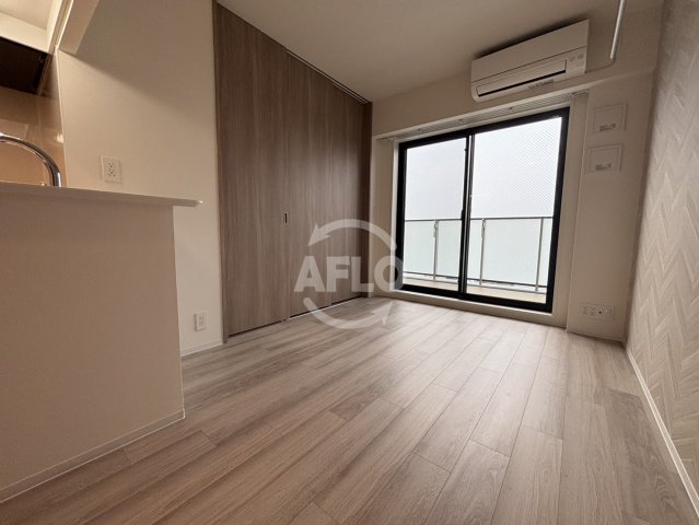 居室・リビング　コンフォリア・リヴ本町WEST Q 　居間・リビング