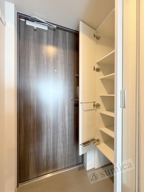 玄関　たくさんの靴を収納可能です♪♪