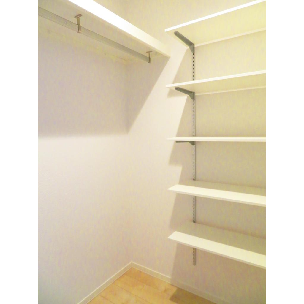 収納　ウォークインクローゼット