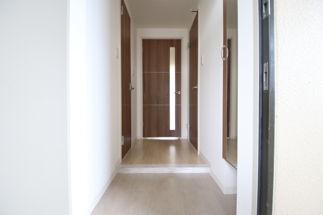 玄関　※別室の参考写真の為、現況優先です。