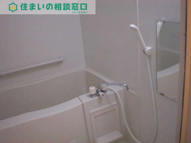 バス・シャワールーム　浴室は乾燥機能付き。