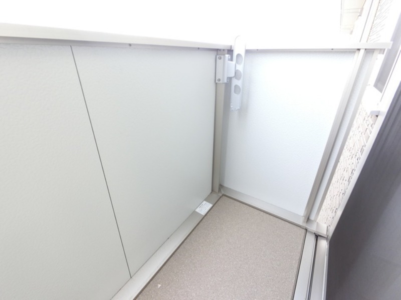 バルコニー　図面と現状に相違がある場合には現状を優先