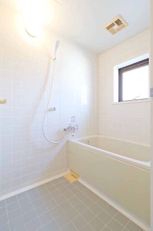 バス・シャワールーム　図面と現状に相違がある場合には現状を優先