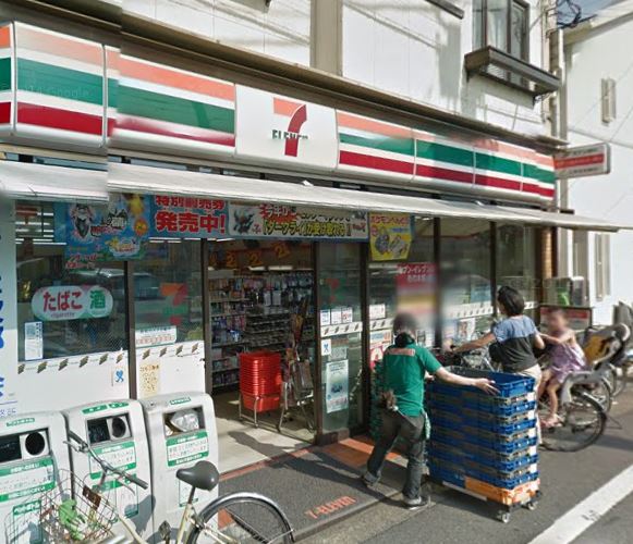 コンビニ　セブンイレブン 五本木店（コンビニ）まで386m