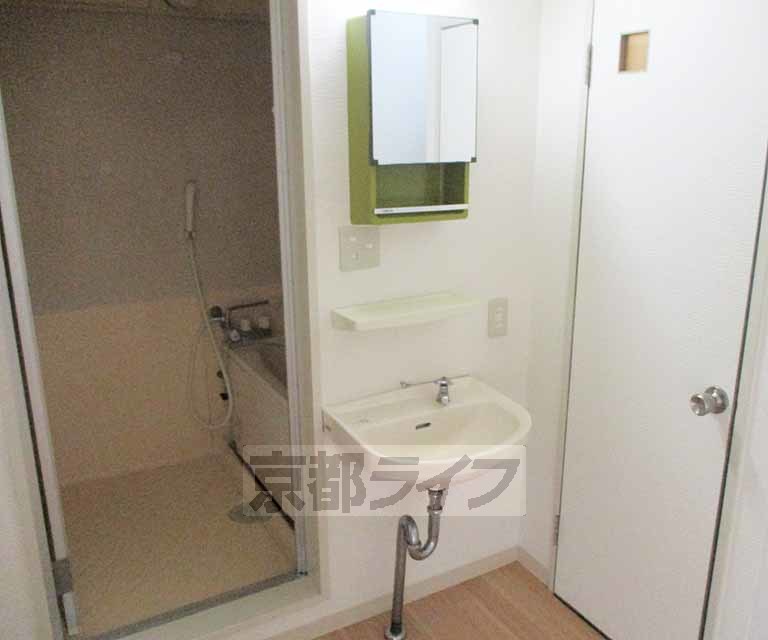 洗面設備　ダイニングキッチンです。