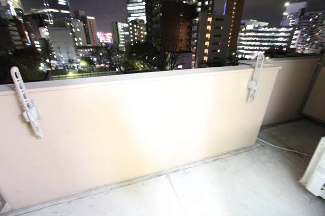 バルコニー　都心だから交通便利