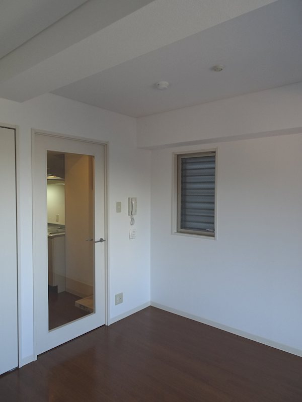 居室・リビング　２０１号室