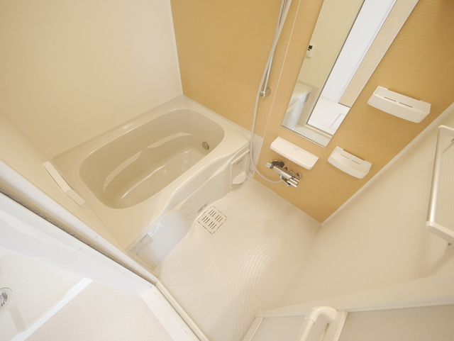 バス・シャワールーム　★洗い場スペースもしっかりとられたバスです★