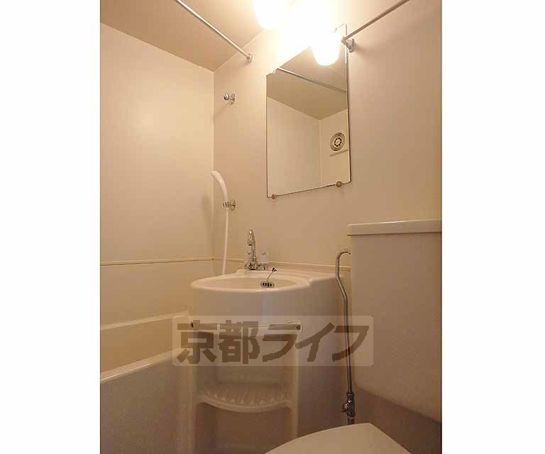 洗面設備　洗面台です。