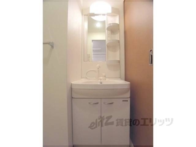 洗面設備　独立洗面台