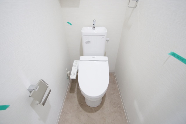 トイレ　※別室の参考写真の為、現況優先です。