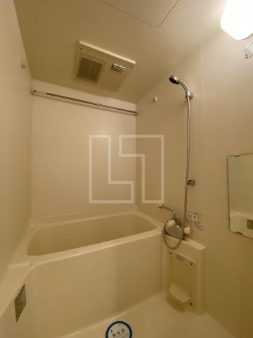 バス・シャワールーム　ルクレ阿波座レジデンス　バスルーム