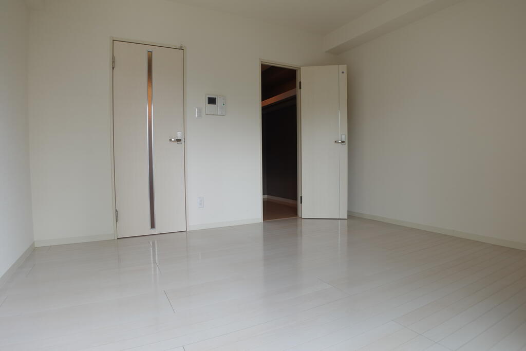 居室・リビング　エントランス