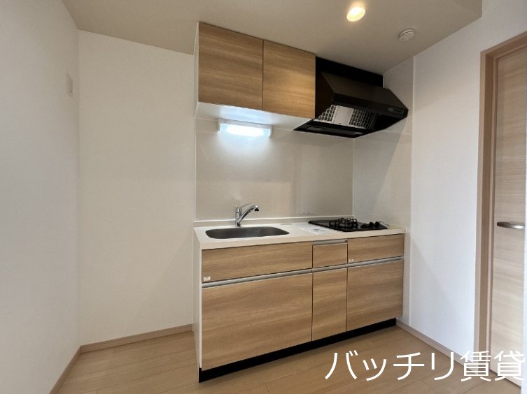 キッチン　建設中の為、現状優先。類似タイプ