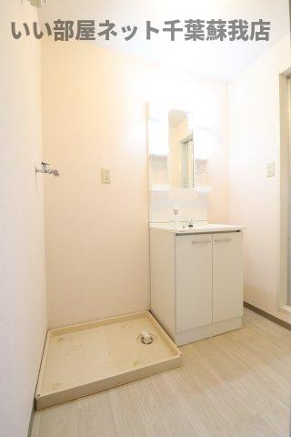 洗面設備　朝の準備に活躍する、洗髪洗面化粧台！