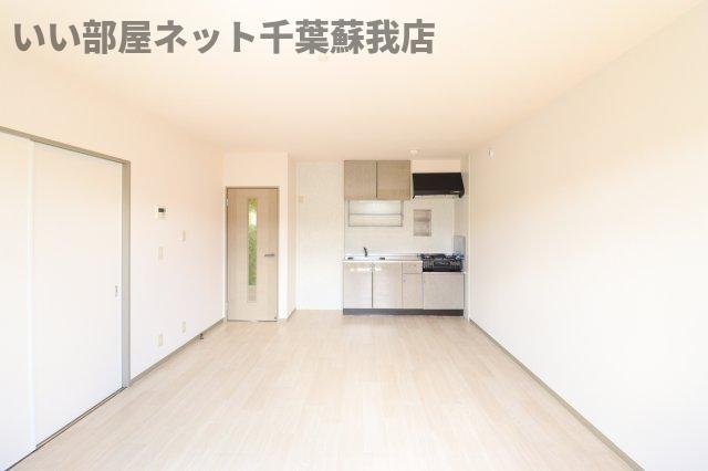 居室・リビング　こちらの居間で趣味の時間をお楽しみください