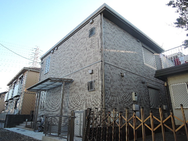 エントランス　耐震構造のセキスイハイム施工　気楽な１フロア１住戸