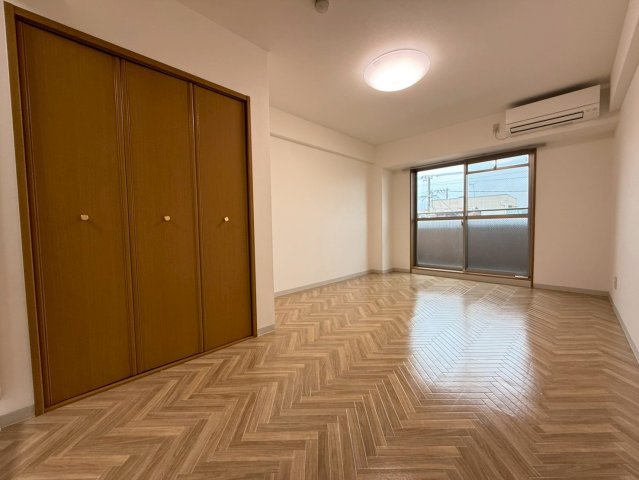 居室・リビング　居間です