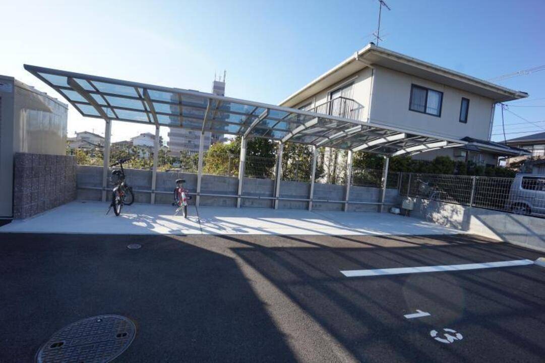 駐車場　駐輪場