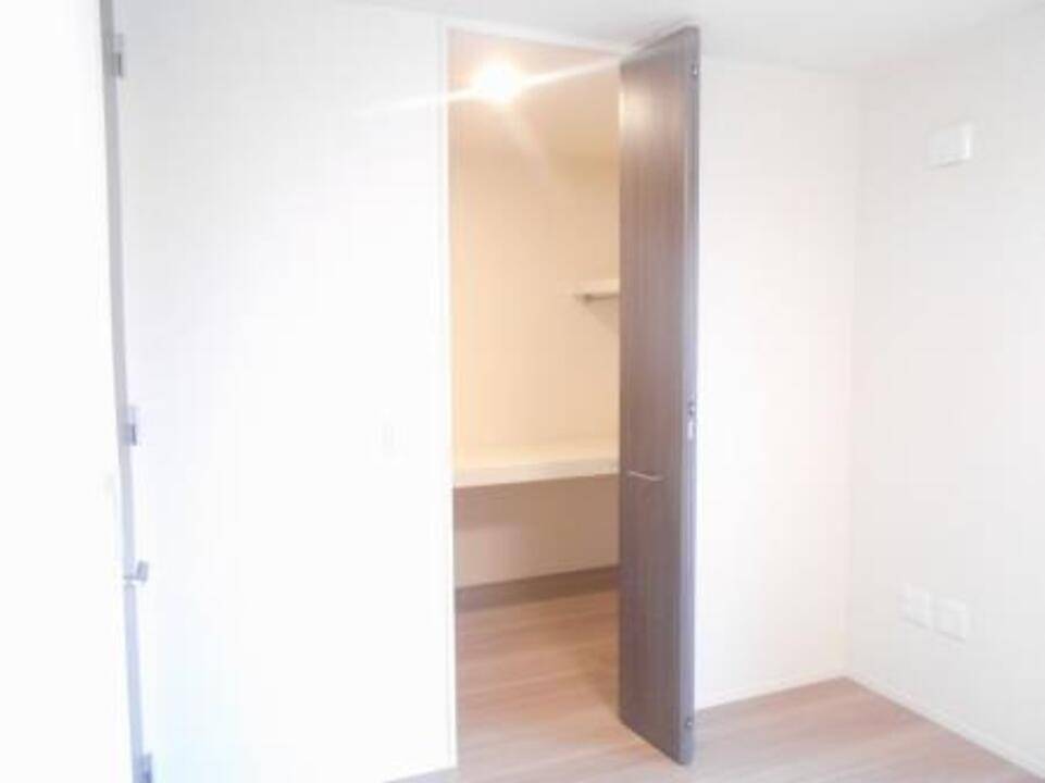 収納　ウォークインクローゼット