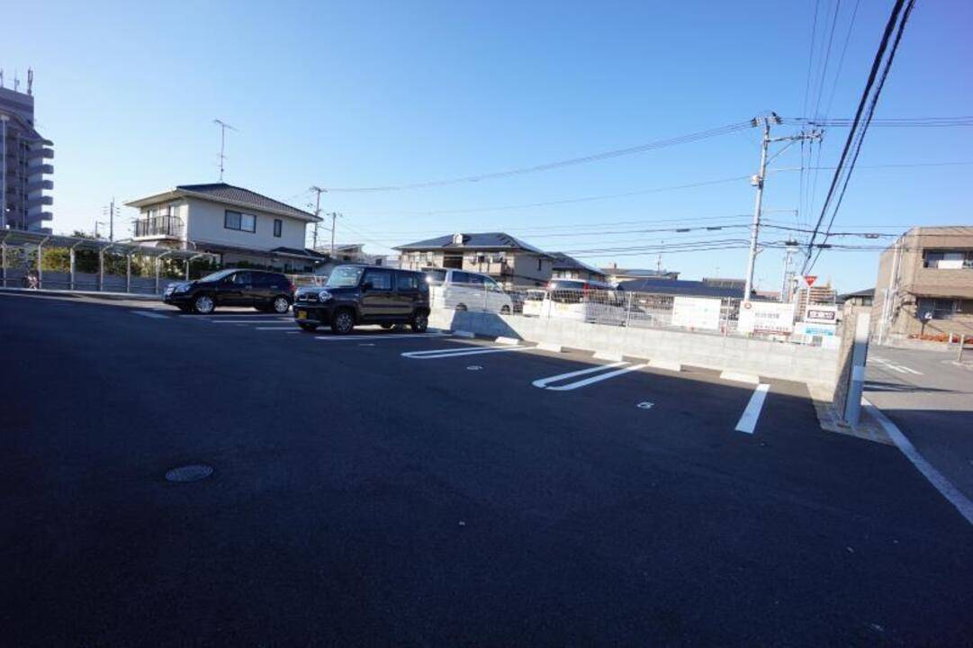 駐車場　駐車場