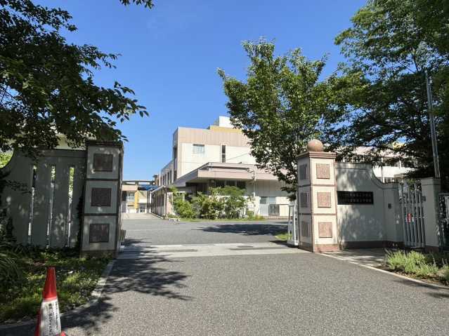 コンビニ　ファミリーマート奈良帝塚山二丁目店（コンビニ）まで1300m