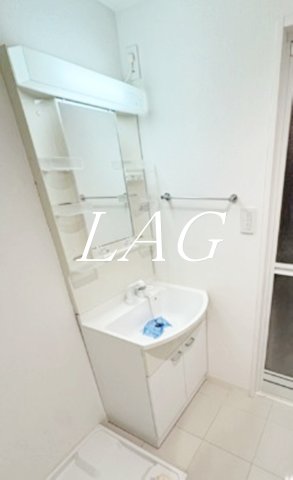 洗面設備　独立洗面台です。