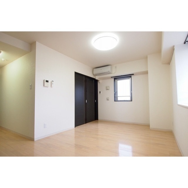 居室・リビング　別号室参照・現状優先