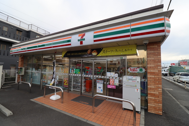 コンビニ　セブンイレブン厚木妻田店（コンビニ）まで500m