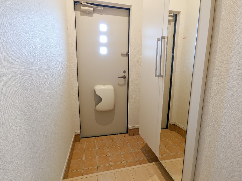 玄関　図面と現状に相違がある場合には現状を優先