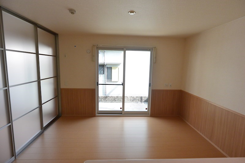 居室・リビング　フローリング仕上げ